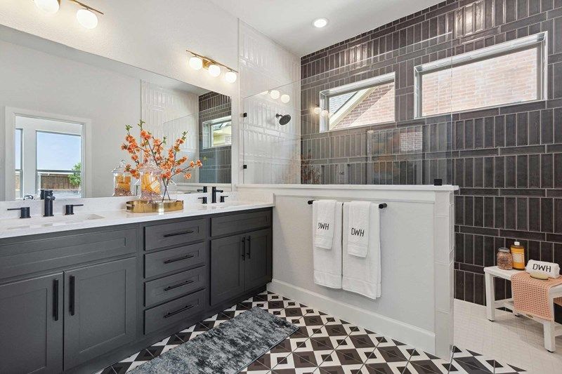 The Forreston - Owner's Bath