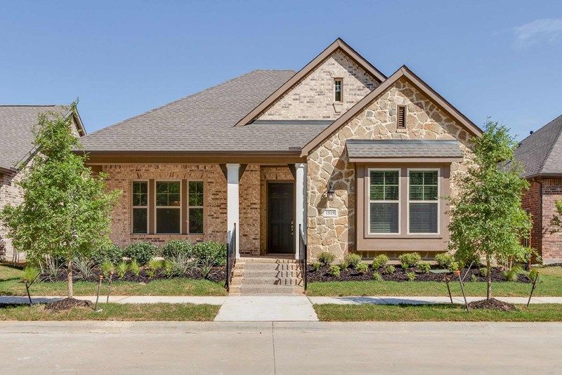 Riverdale - Elements at Viridian - Traditional Series: Arlington, Texas - David Weekley Homes