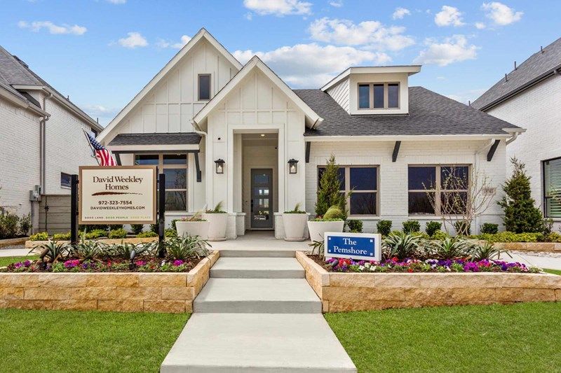 casa en Treeline por David Weekley Homes