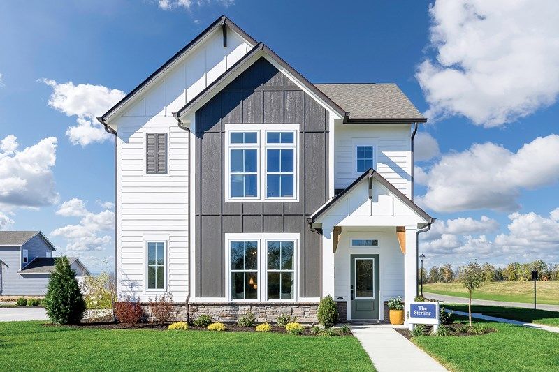 casa en Harvest Trail of Westfield – The Courtyard Collection por David Weekley Homes