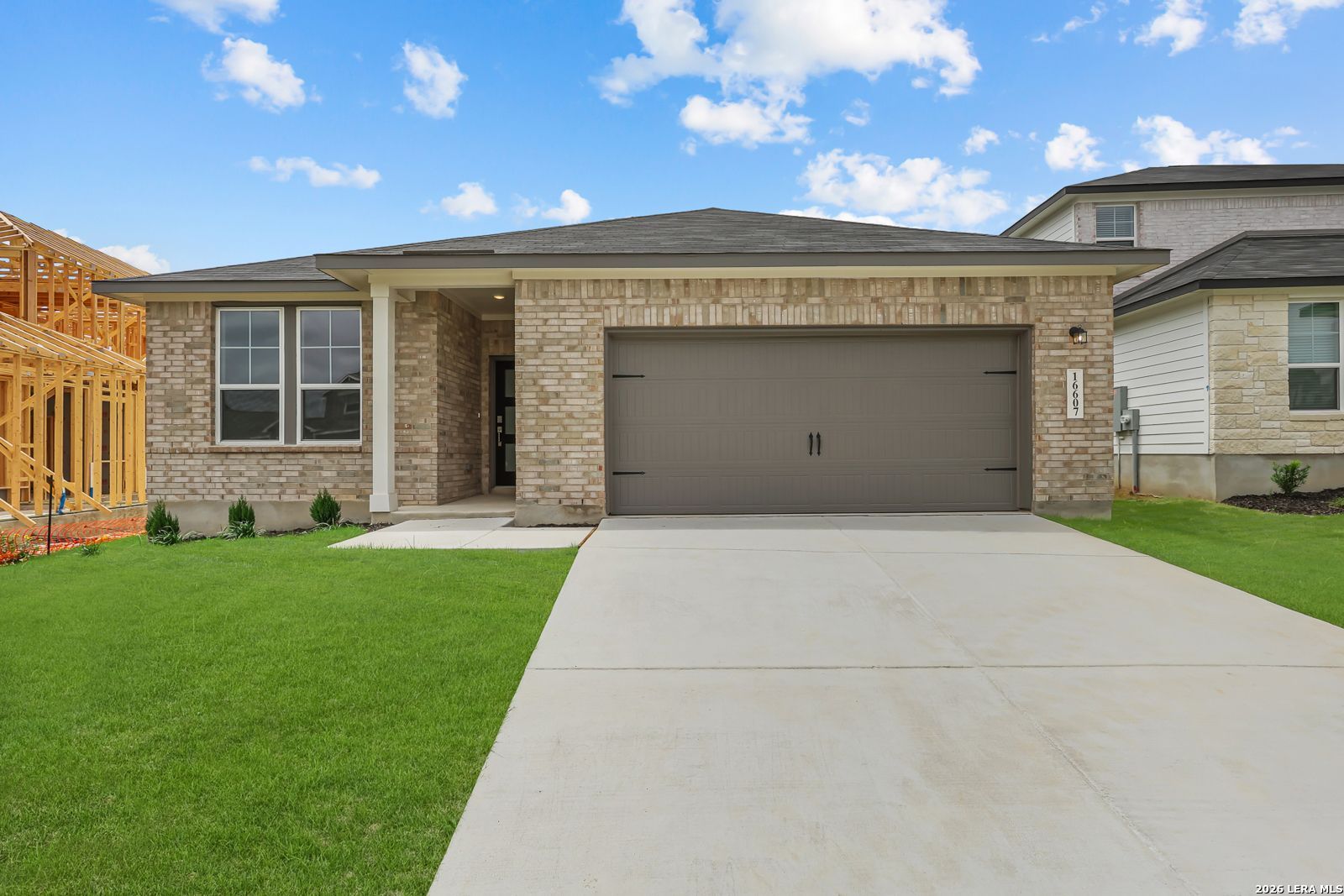 The Glenwood E - Hickory Ridge: Elmendorf, Texas - Davidson Homes