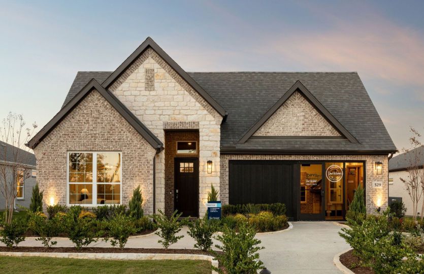 537 Gray Spruce Trail. McKinney, TX 75071