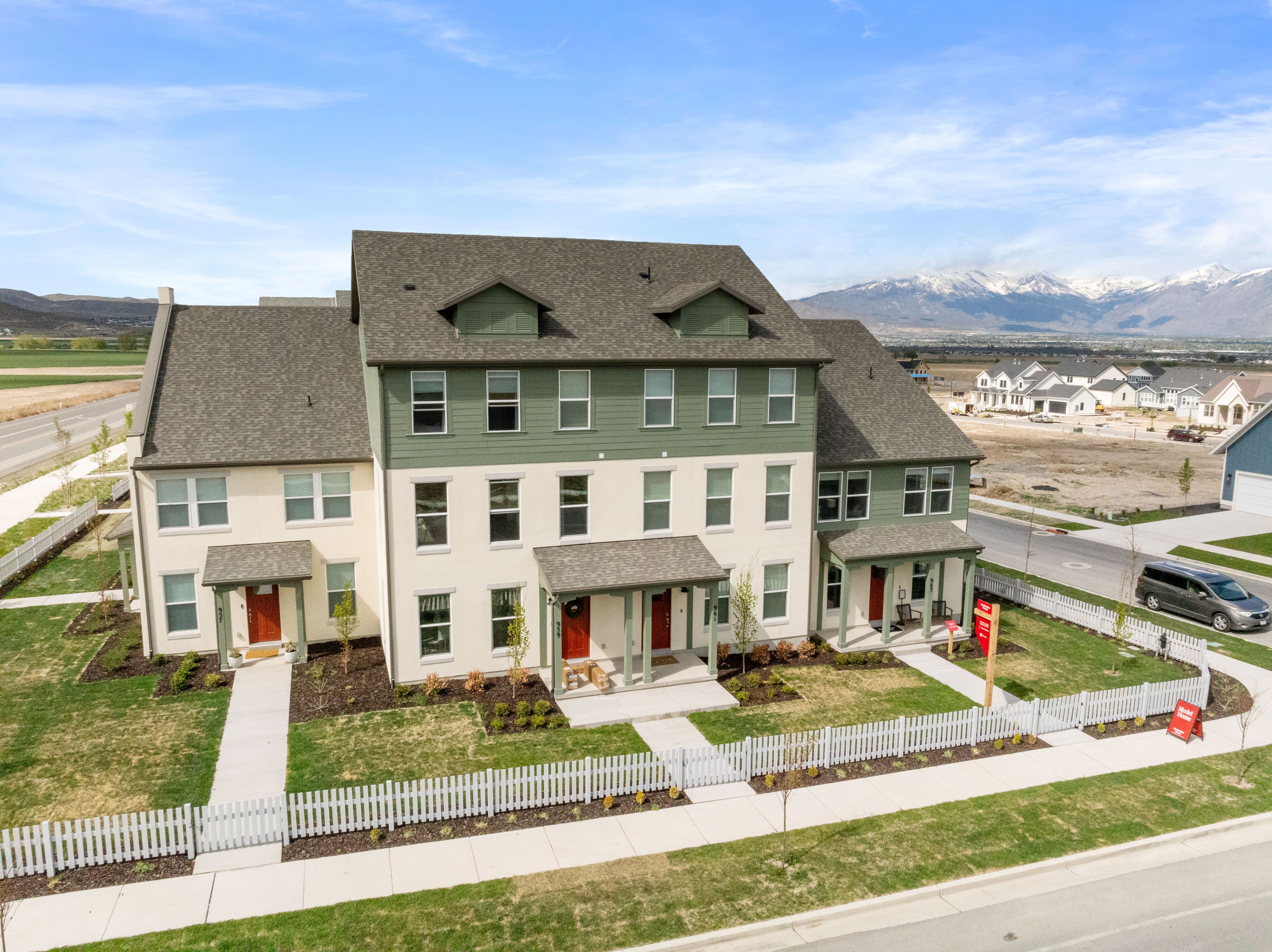 casa en Beacon Pointe por Destination Homes