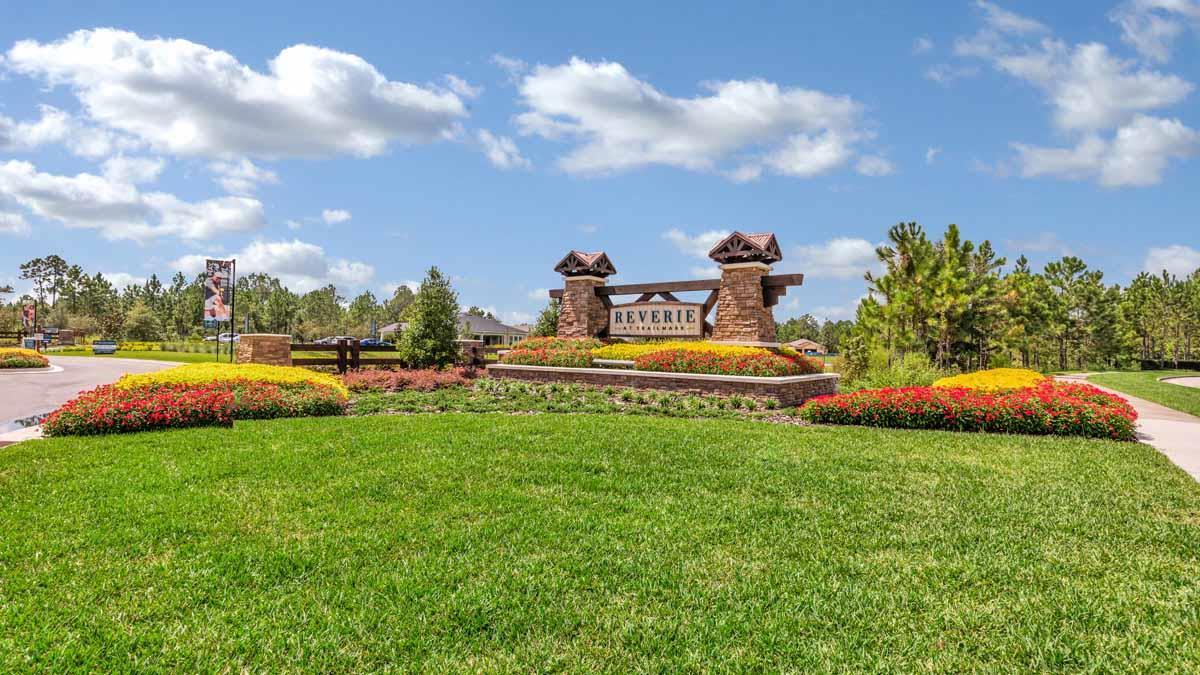 REVERIE at Trailmark por Dream Finders Homes en Jacksonville-St. Augustine Florida