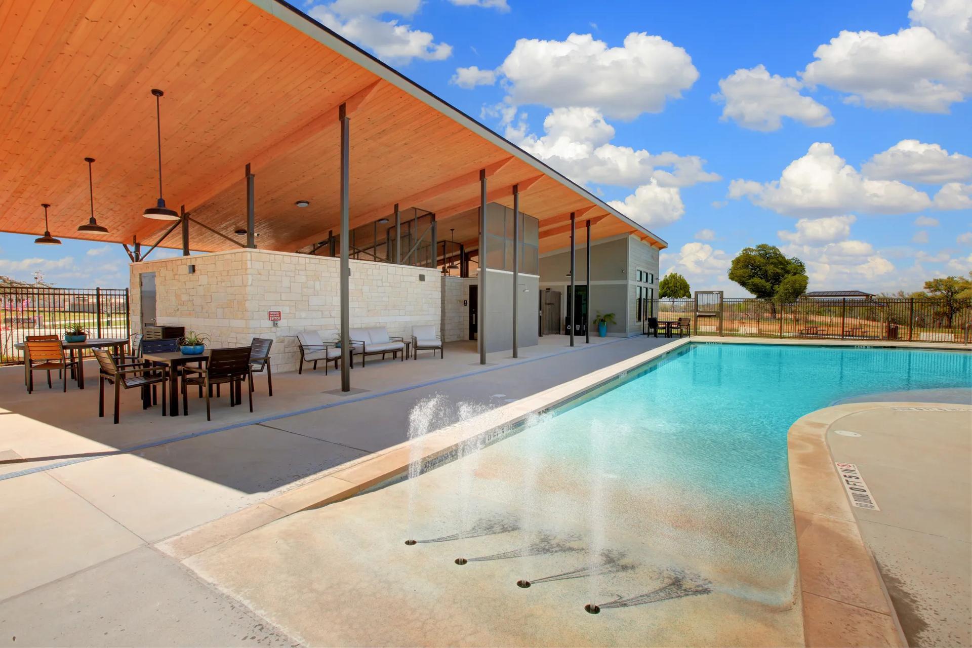 casa en The Colony - 45' por Drees Custom Homes