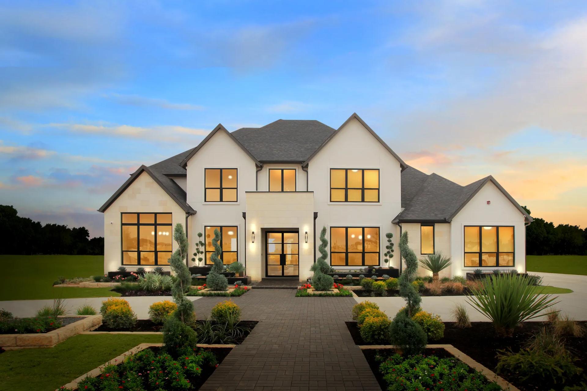 casa en Hilltop Ranch por Drees Custom Homes