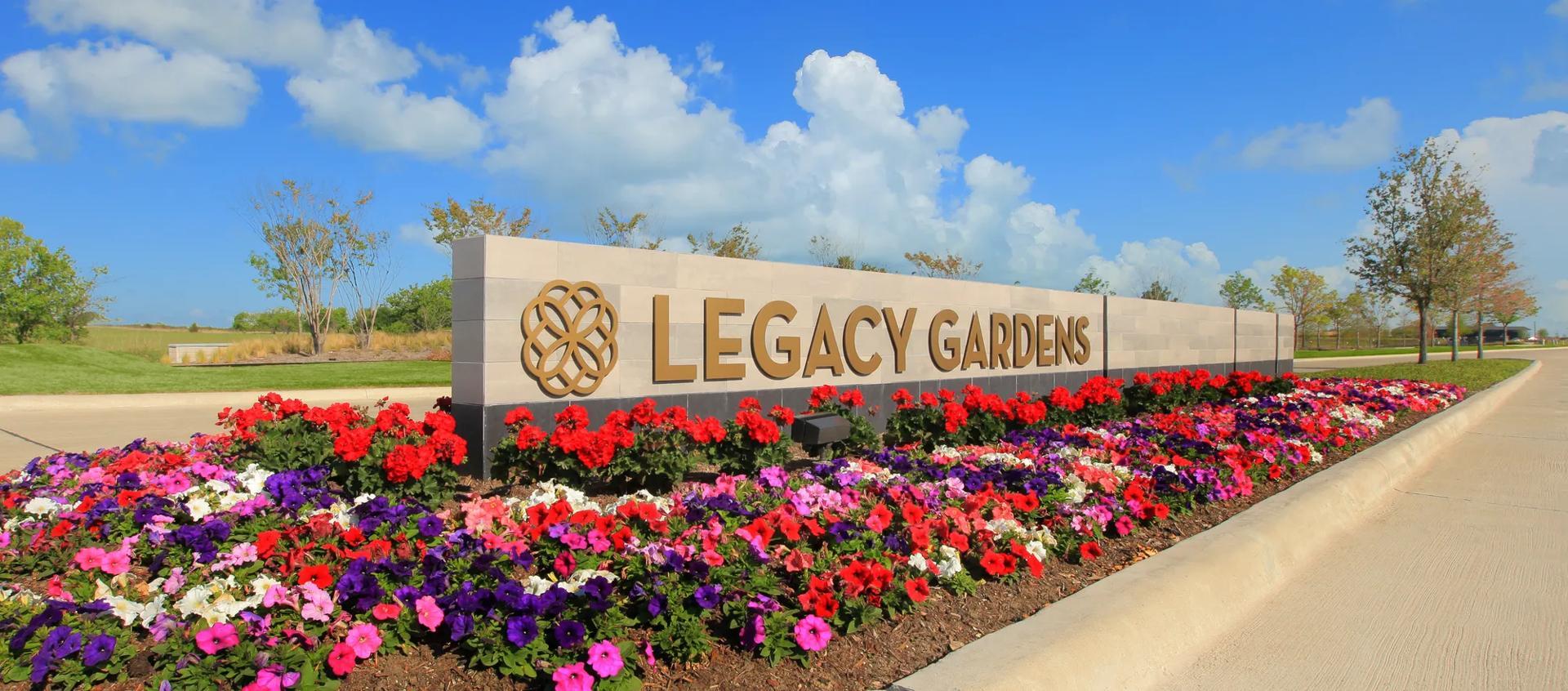 casa en Legacy Gardens - 76' por Drees Custom Homes