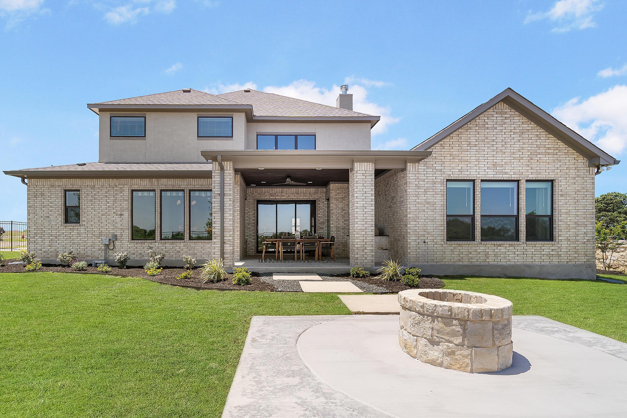 casa en Everly Estates por Empire Homes