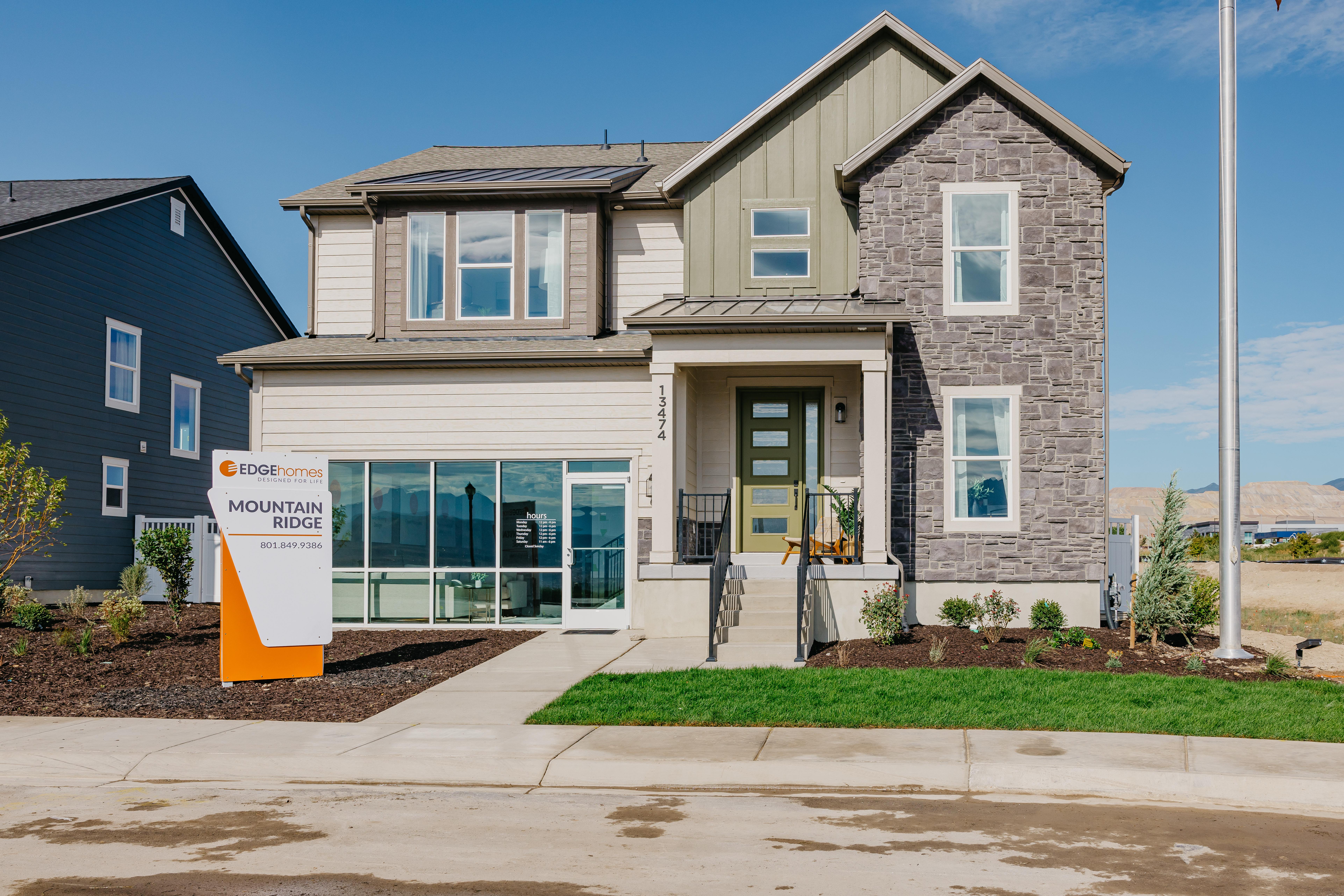 casa en Mountain Ridge por EDGEhomes