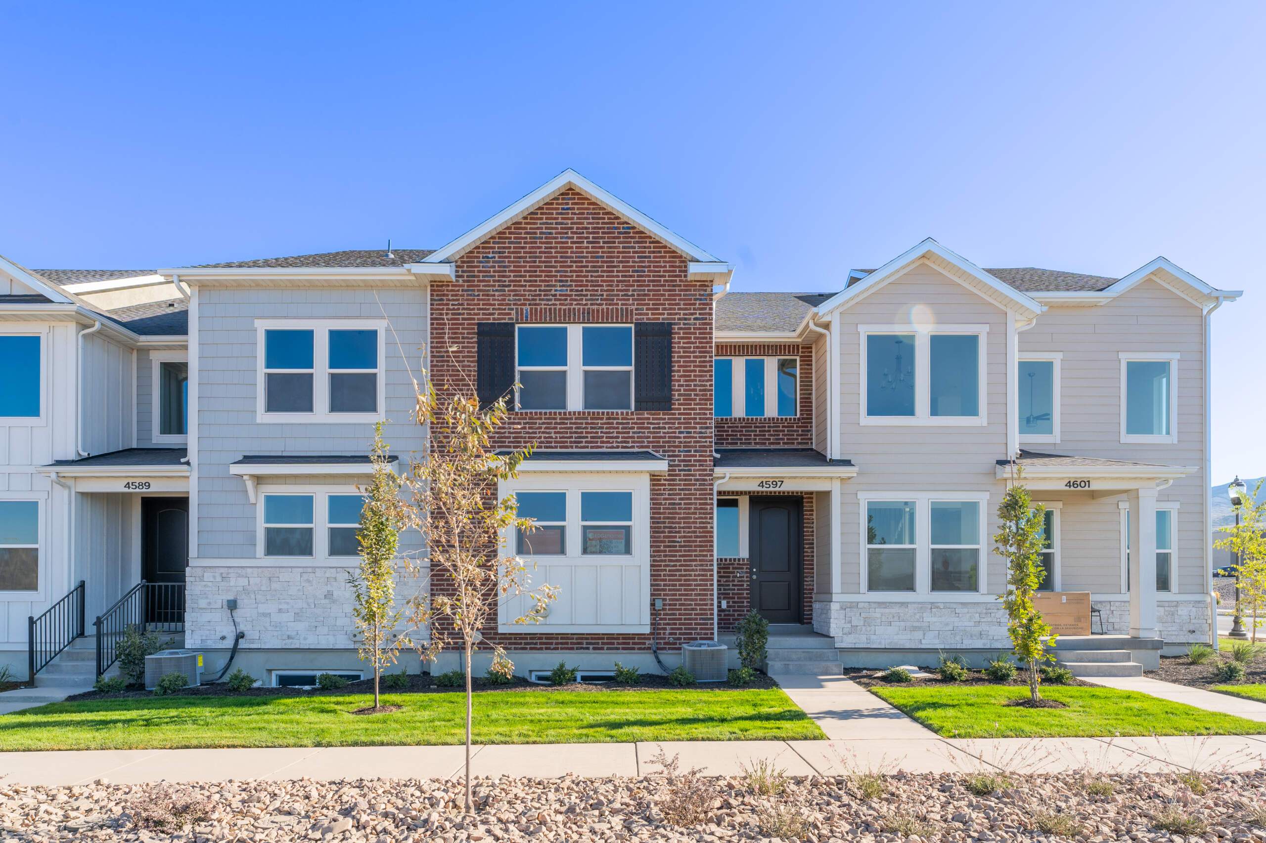 Type C Inner Townhome - Wildflower 2.0: Saratoga Springs, Utah - EDGEhomes
