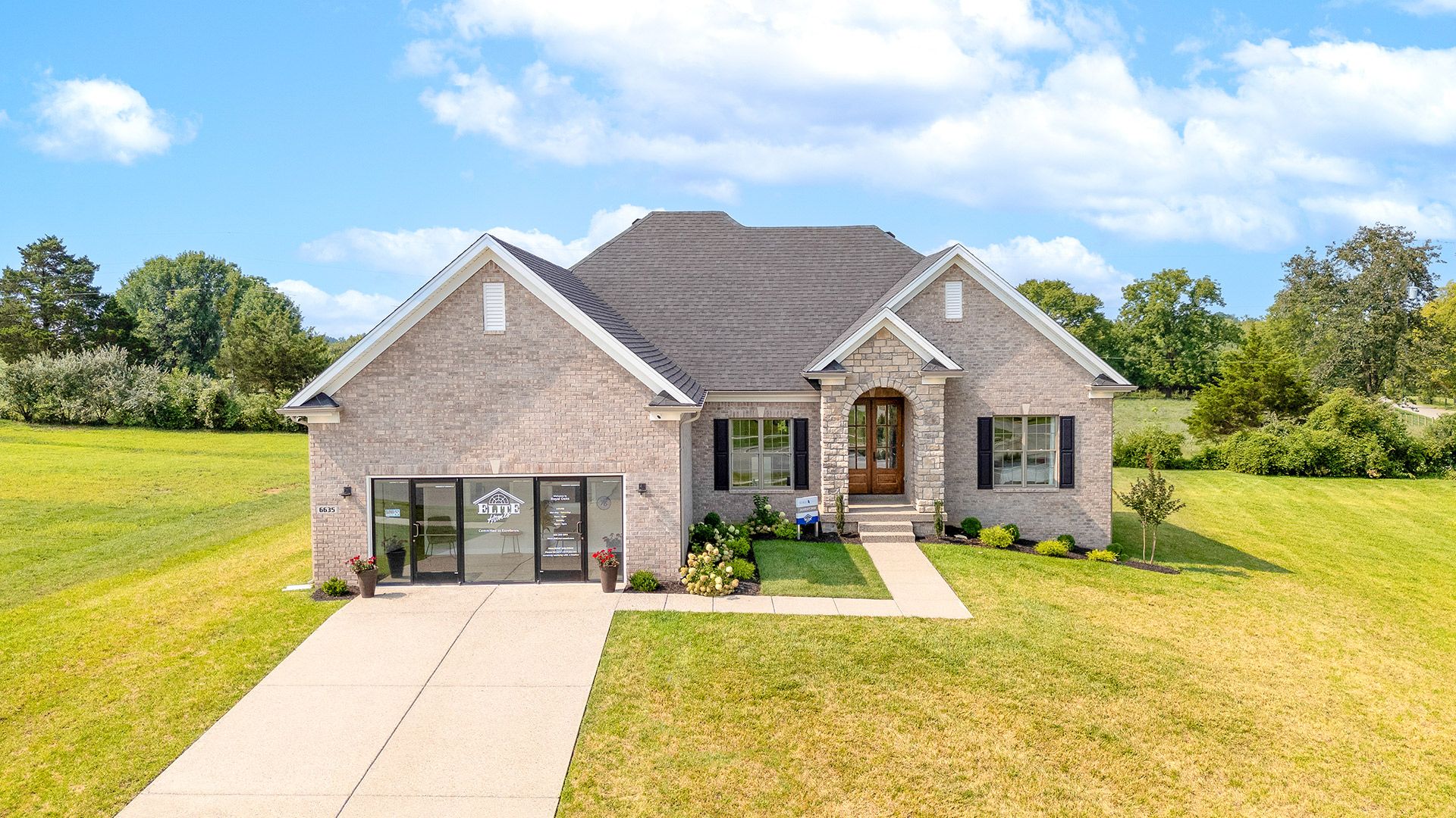 Royal Oaks - Crestwood, KY