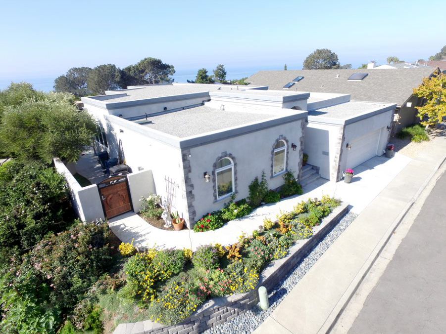 casa en Empire Built, inc. por Empire Built, inc.