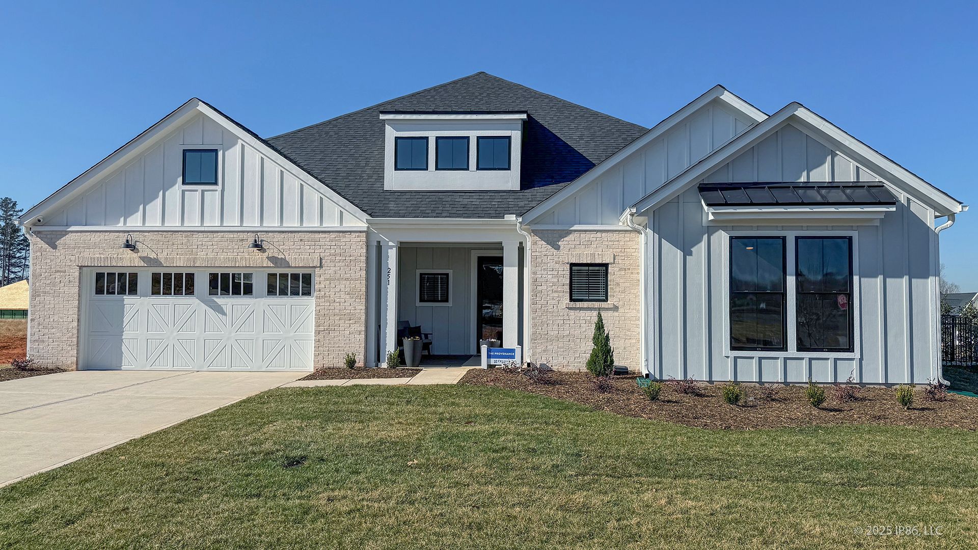 casa en The Courtyards at Lake Davidson por Epcon Communities