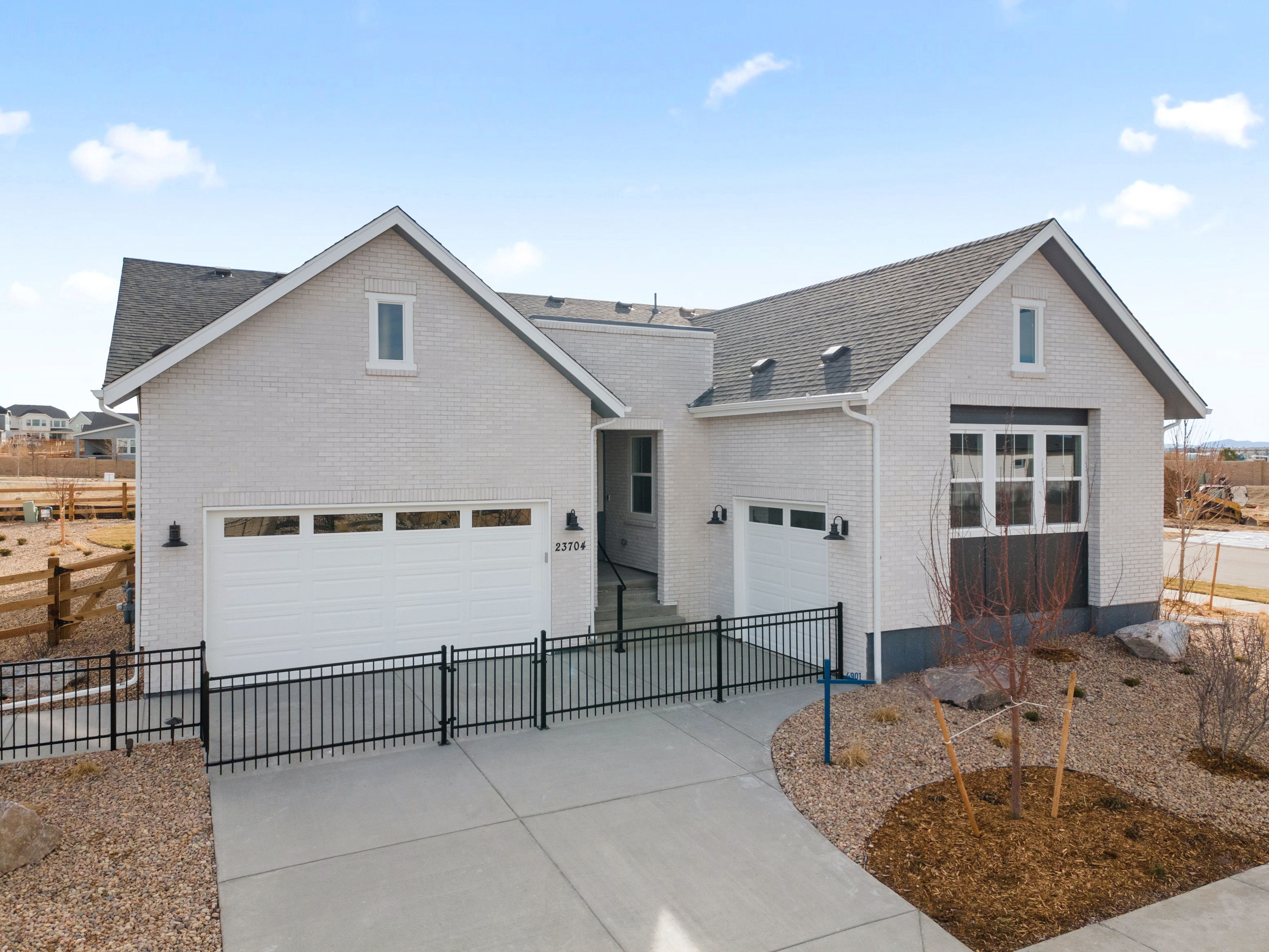 casa en The Aurora Highlands por Risewell Homes