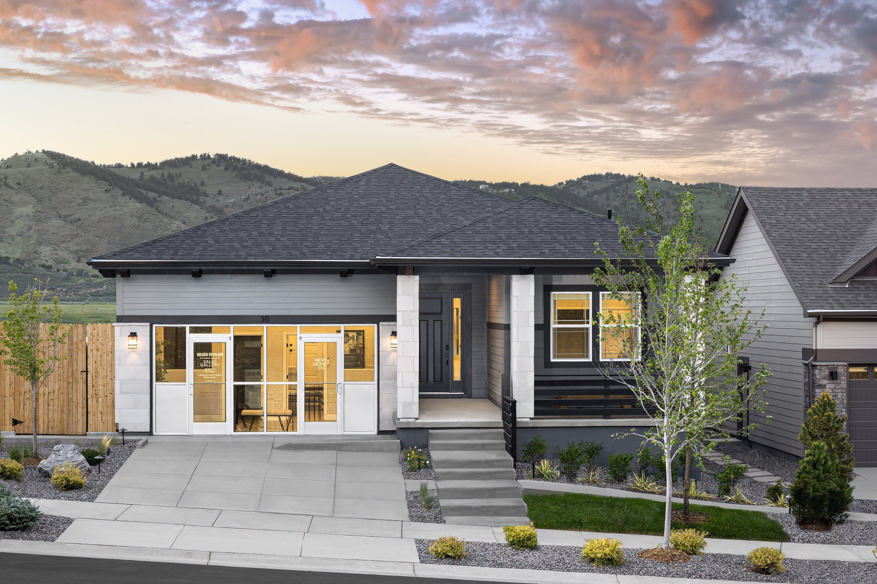 casa en The Manors Collection at Golden Overlook por Risewell Homes