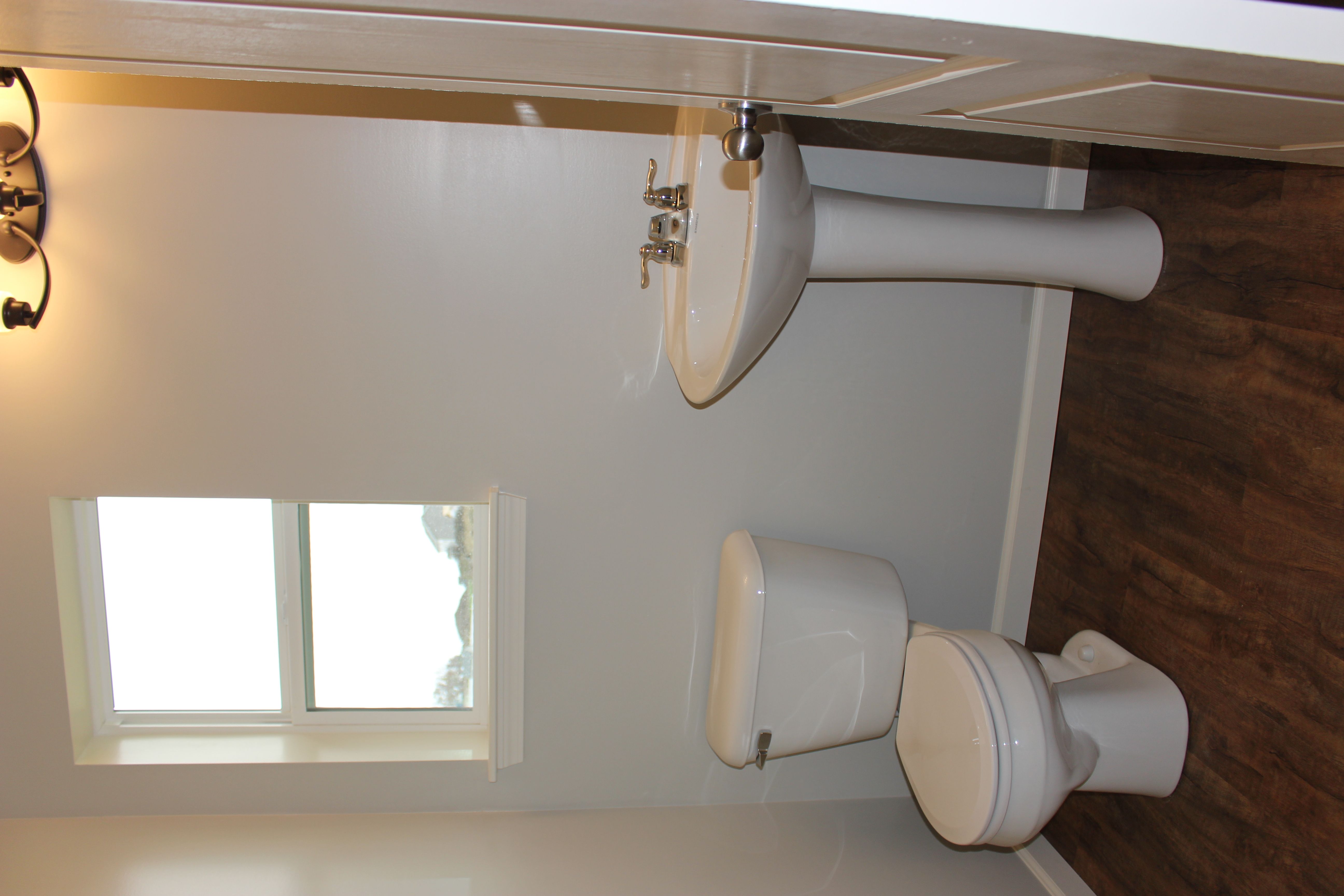 1st Floor Bath