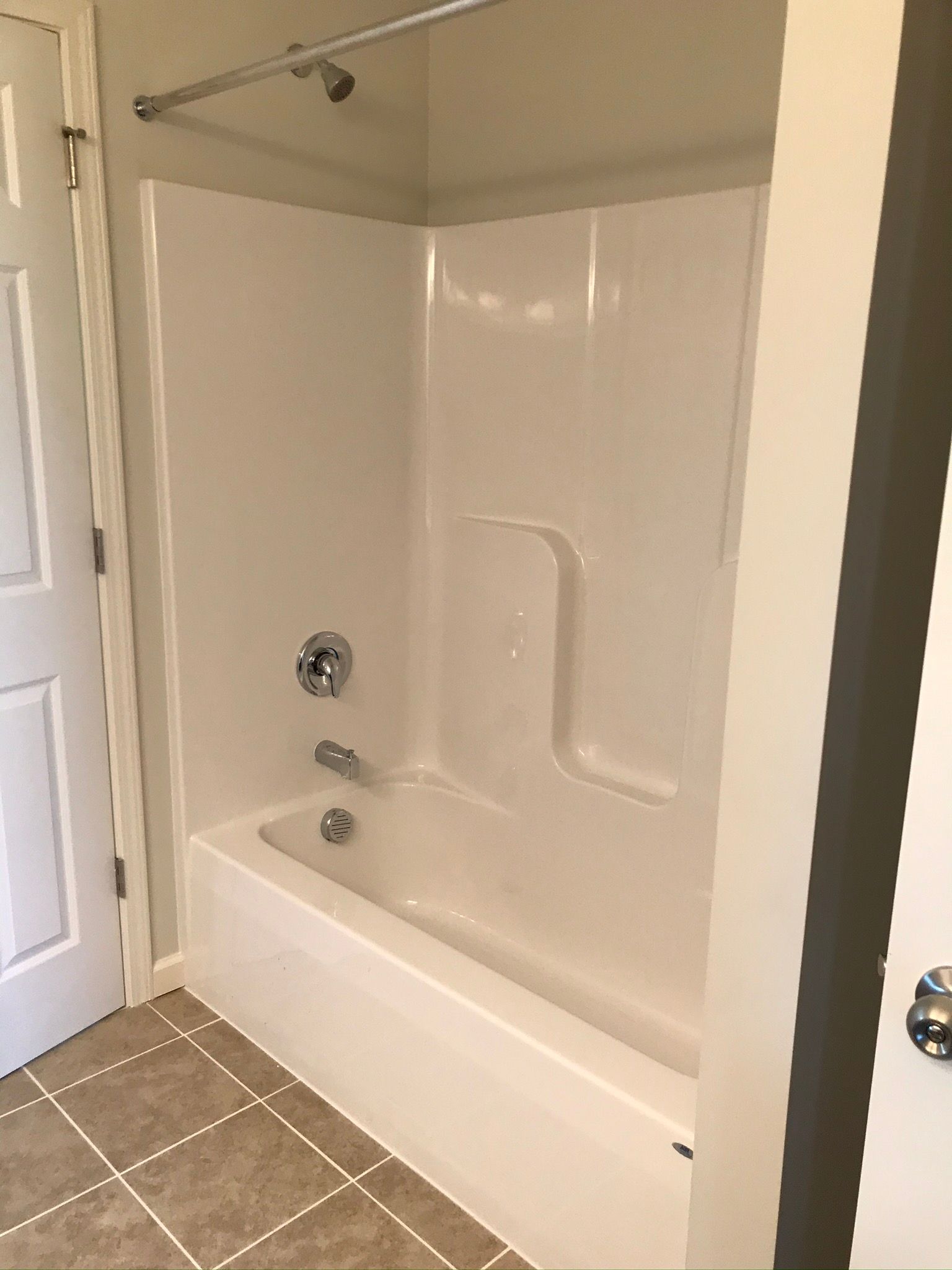 Saginaw II Bathroom