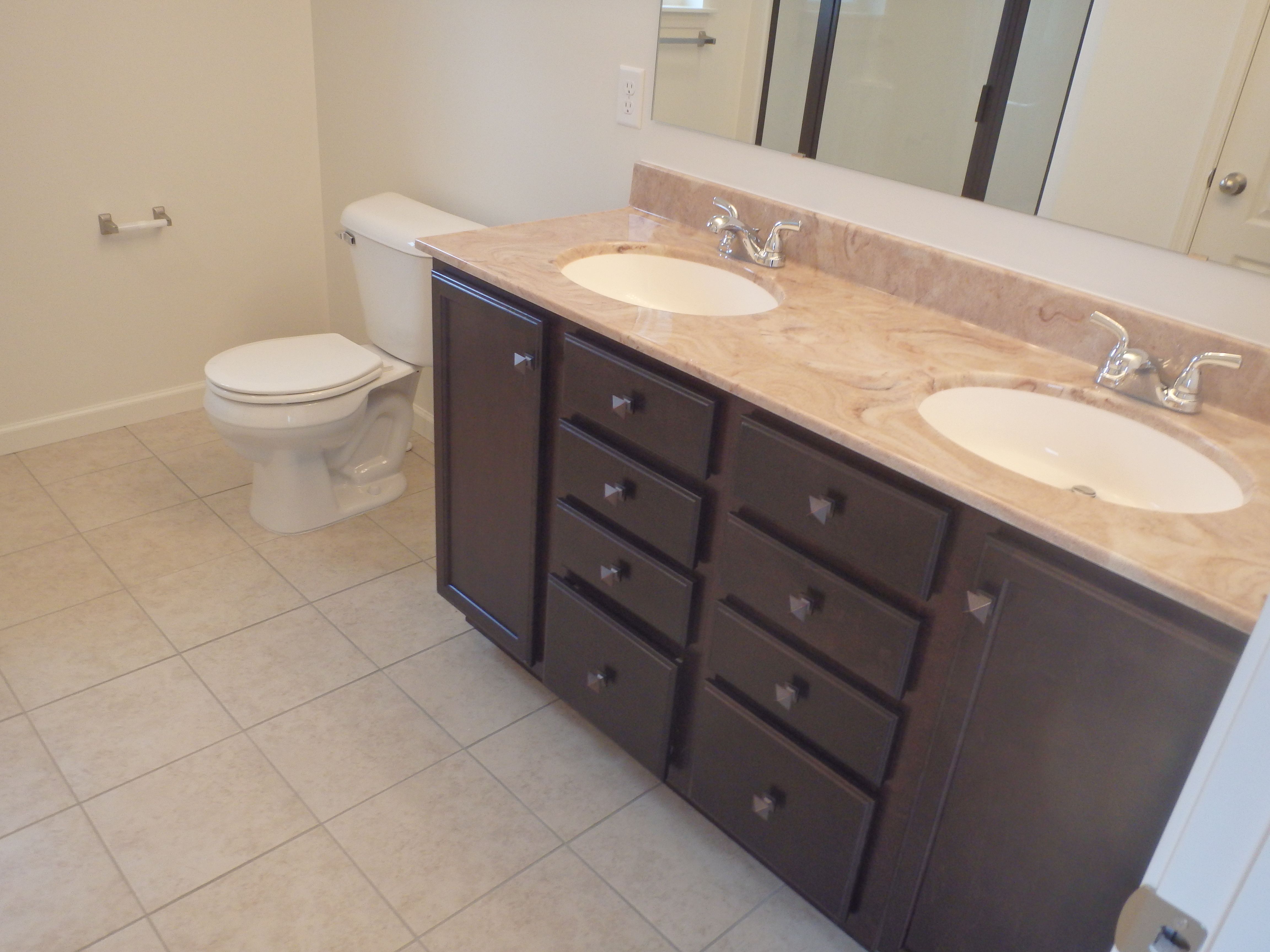 Saginaw II Bathroom