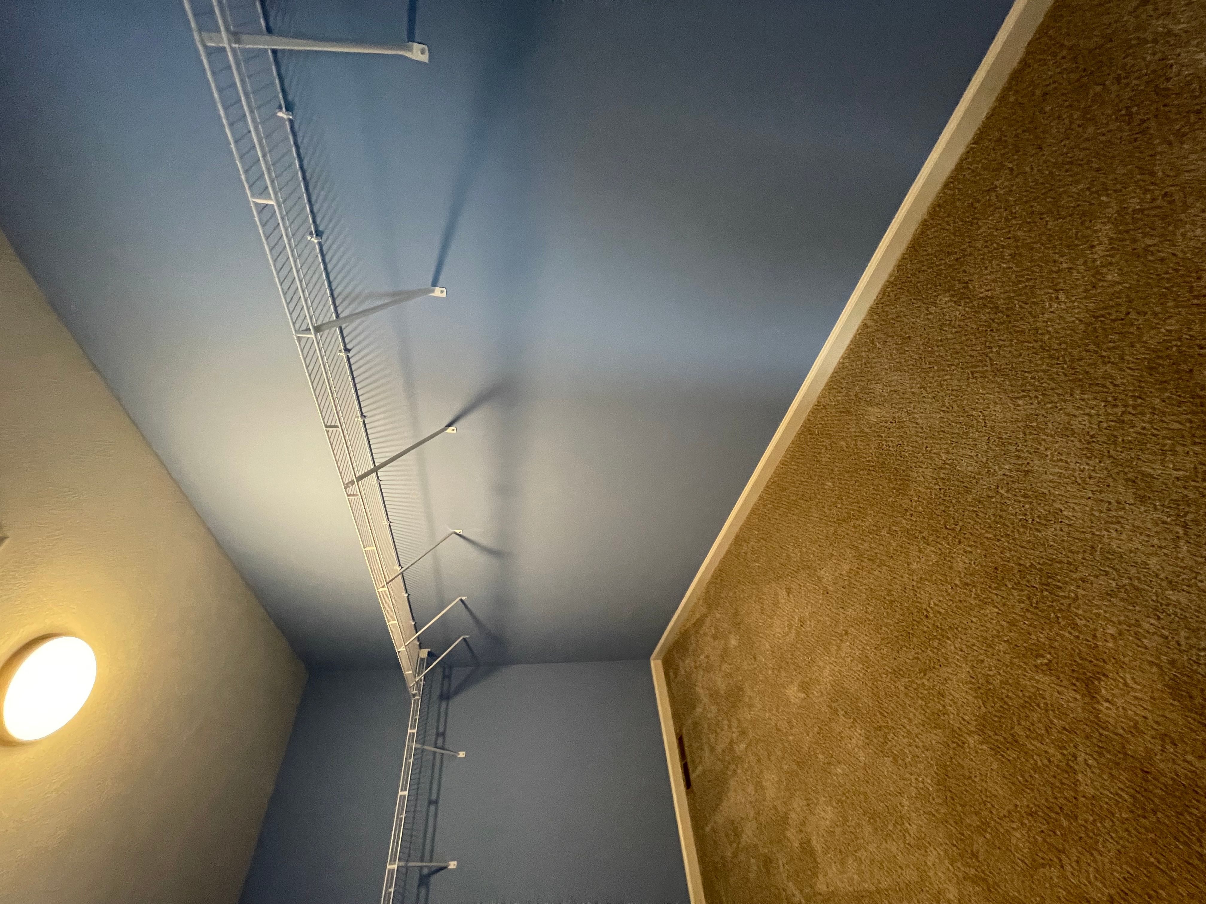 Saginaw I Closet