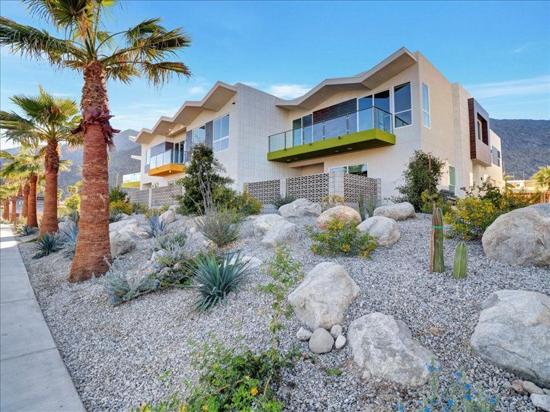 Retro at elan Townhomes - Palm Springs, CA
