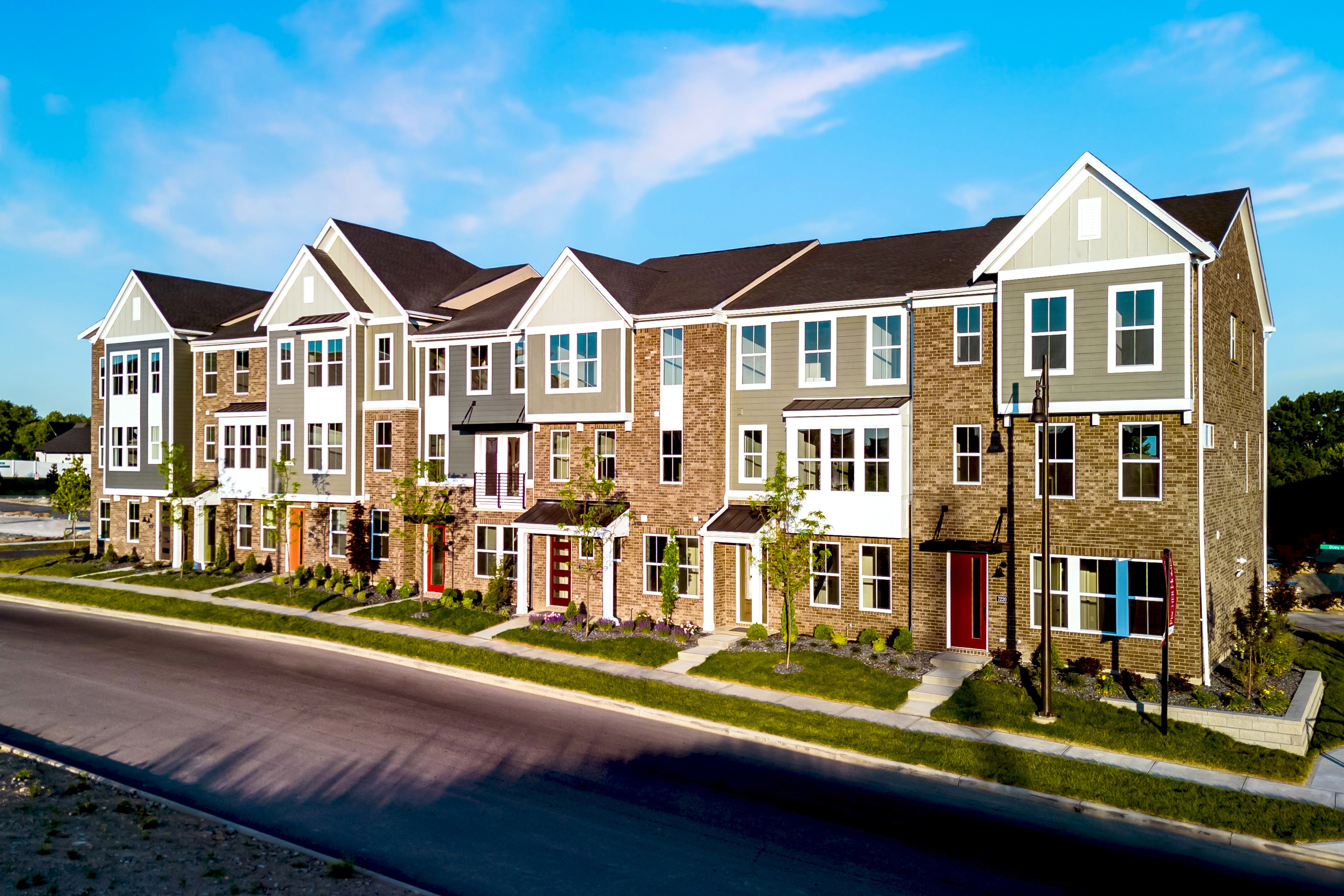 Towns of Wetherington por Fischer Homes en Cincinnati Ohio