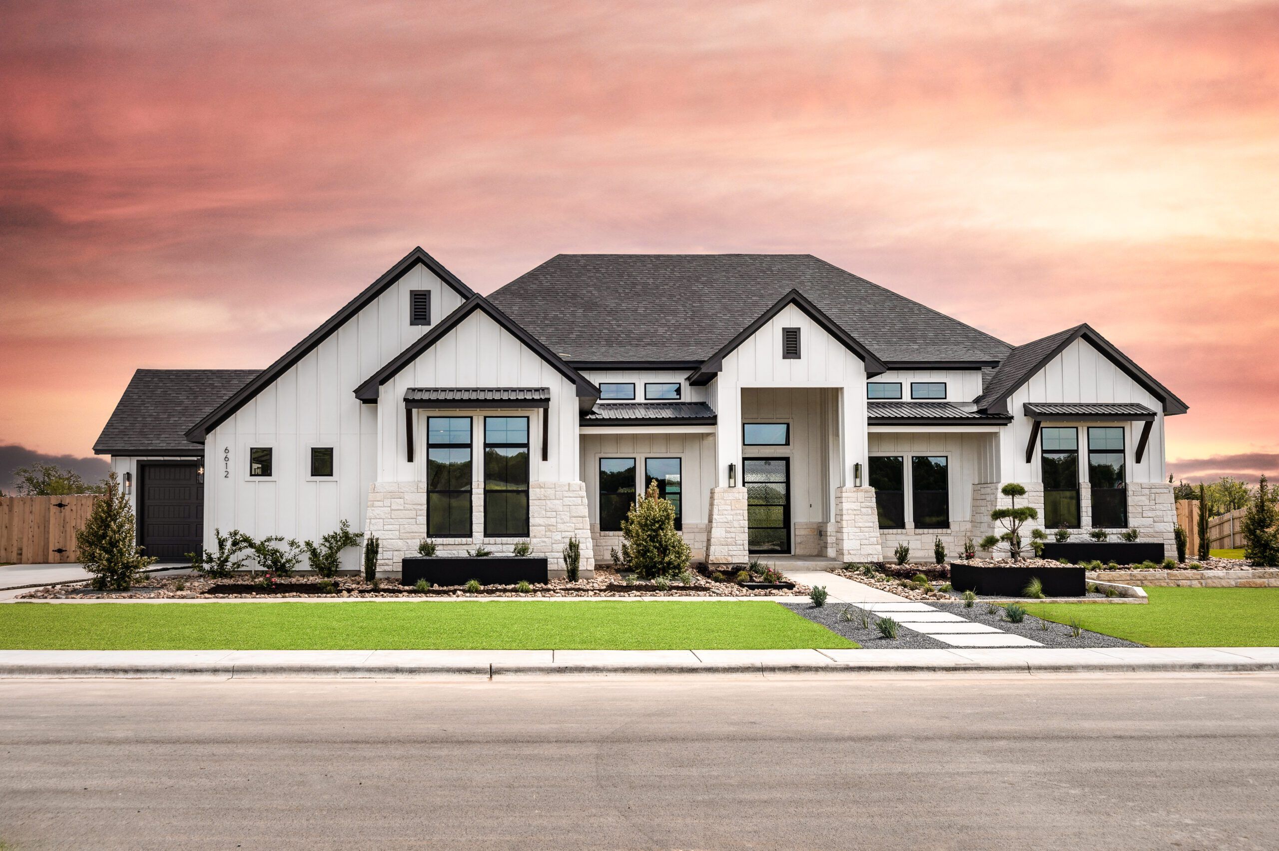 casa en King Oaks por Flintrock Builders