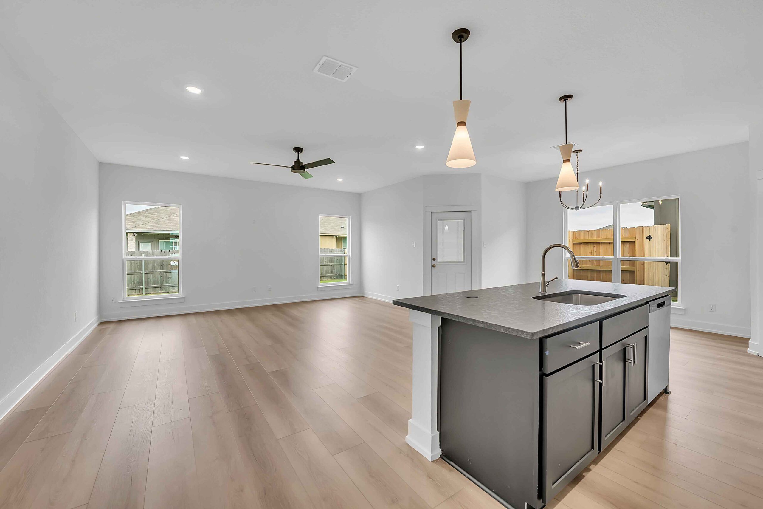 casa en The Preserve At Thousand Oaks Single Family por Flintrock Builders