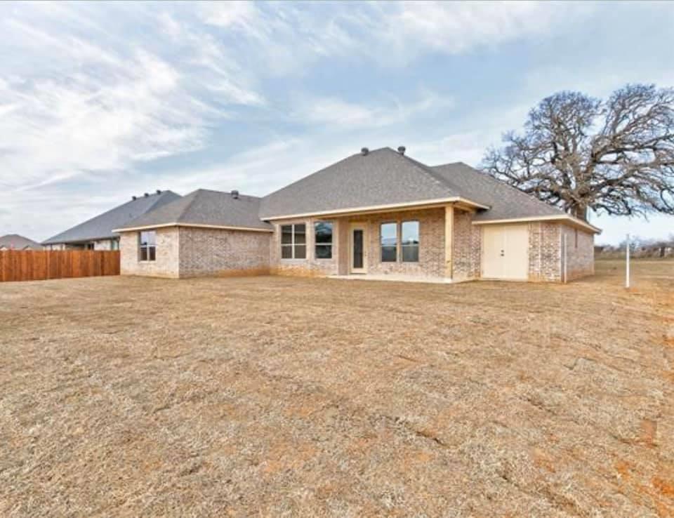 VISTA OAKS - Granbury, TX