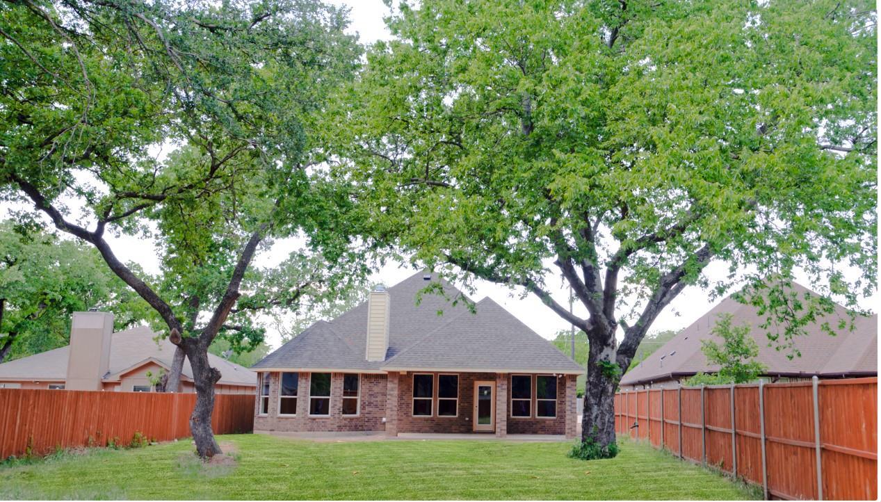 casa en Flores Homes Inc por Flores Homes