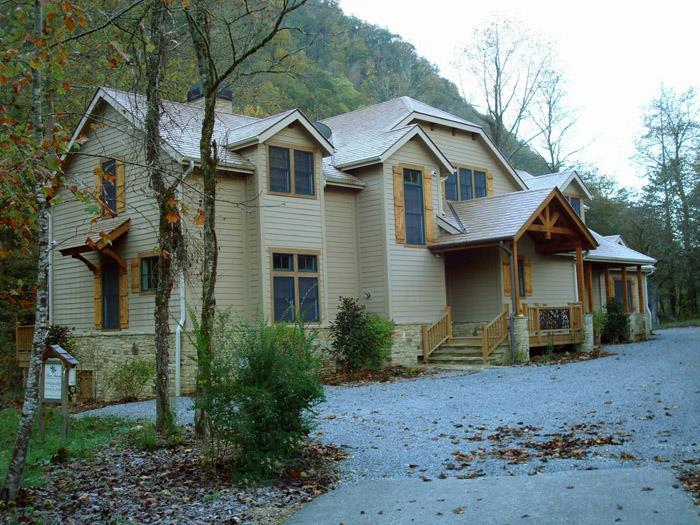 Four Season Building & Development Inc. - Franklin, NC