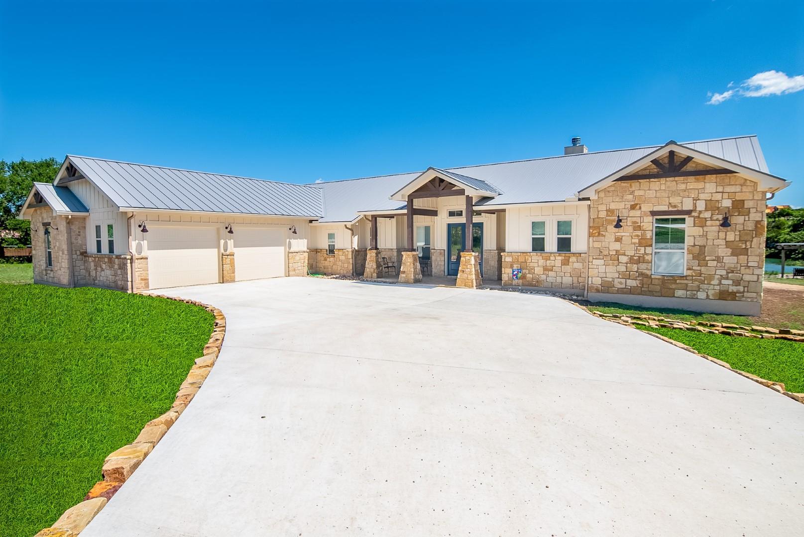 Go Green Custom Homes por Go Green Custom Homes en San Antonio Texas