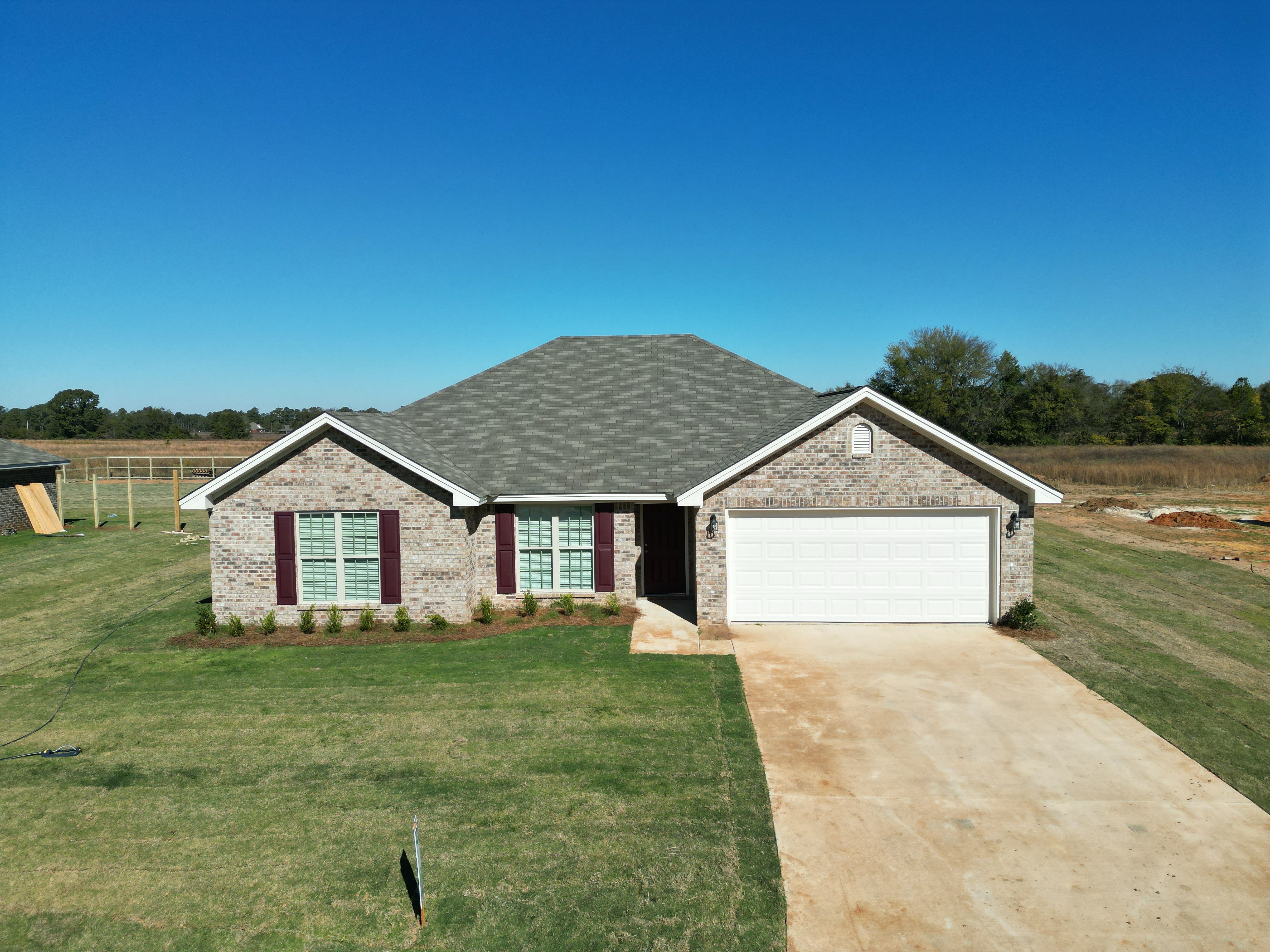 Country Club Drive. Wetumpka, AL 36092