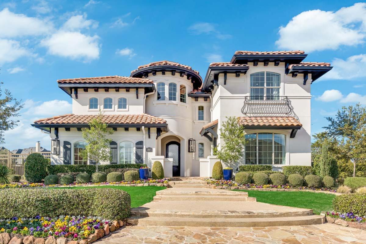 4917 Hunters Creek Trail. Frisco, TX 75034