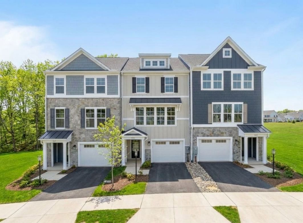 The Holly I A - Belvedere Townhomes: Charlottesville, Virginia - Greenwood Homes