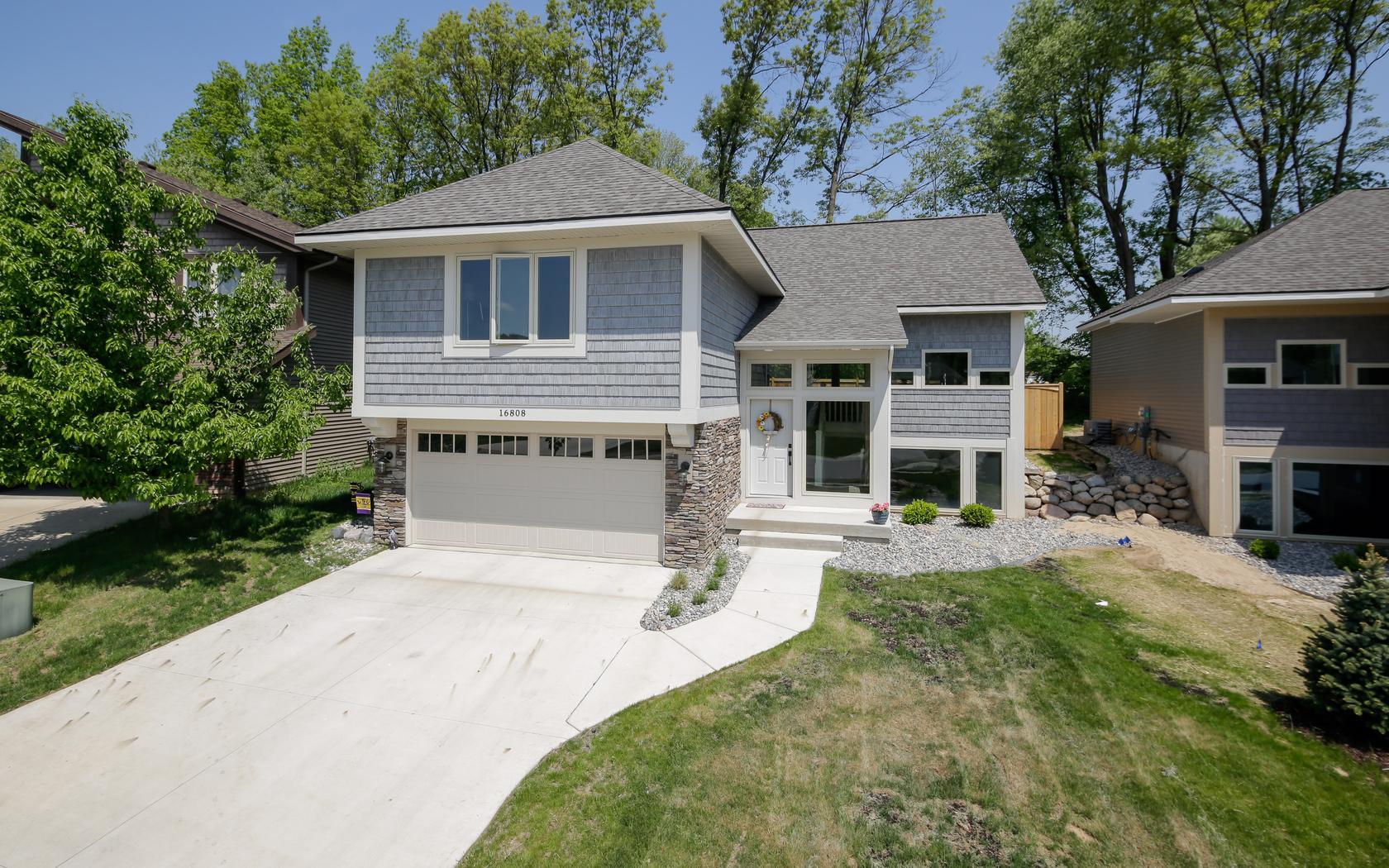 Meadowbrook por HDI Builders en Lansing Michigan