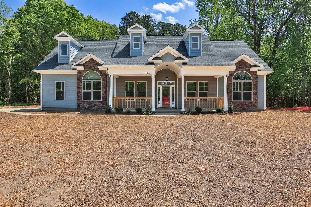 211 Kingswood Drive