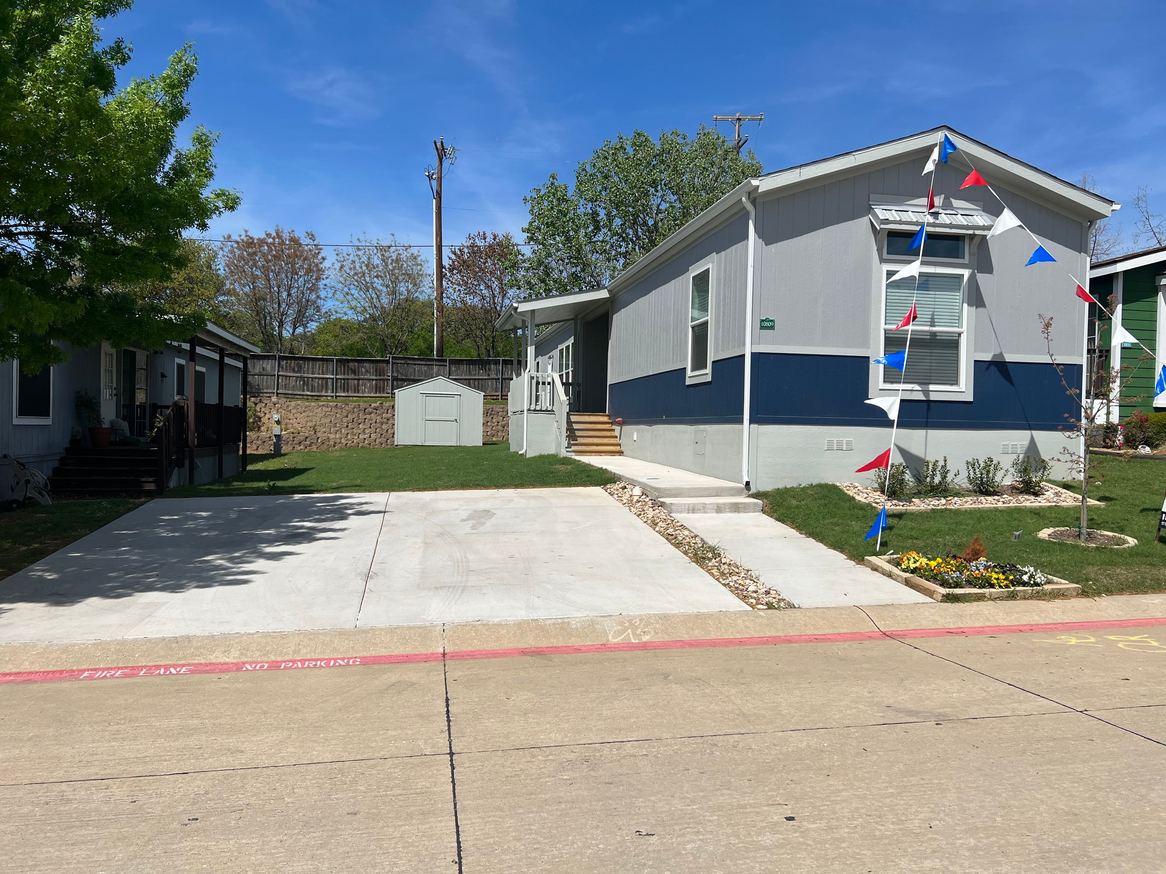 10809 Rippling Brook Way. Euless, TX 76040