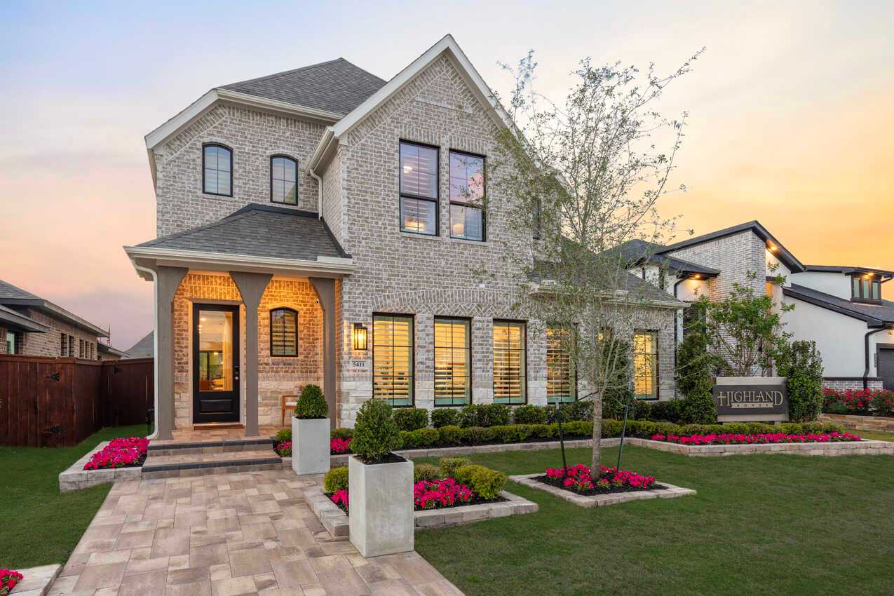 Meridiana: 40ft. lots por Highland Homes en Houston Texas