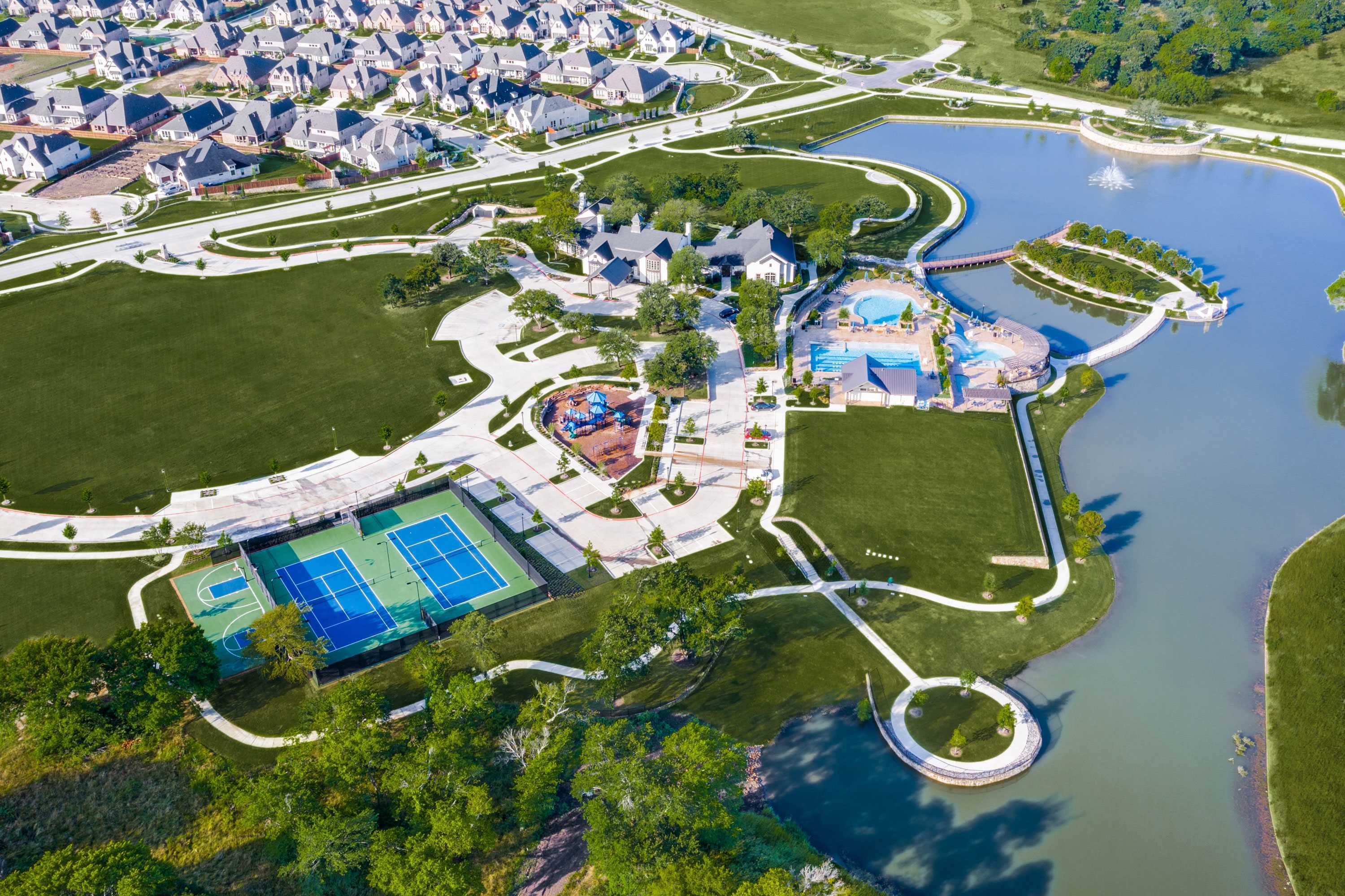 casa en Mustang Lakes: 86ft. lots por Highland Homes