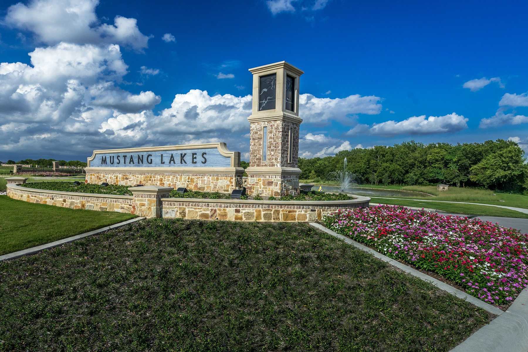 casa en Mustang Lakes Huntington - 100ft Lots por Huntington Homes