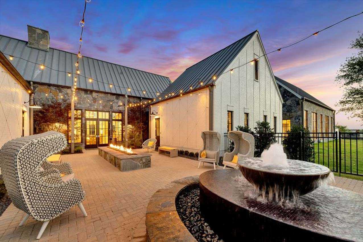 casa en The Grove Frisco: 95ft. lots por Highland Homes