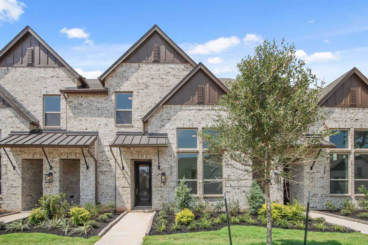 Plan Ashford - Woodforest Townhomes: Townhomes: The Villas: Montgomery, Texas - Highland Homes