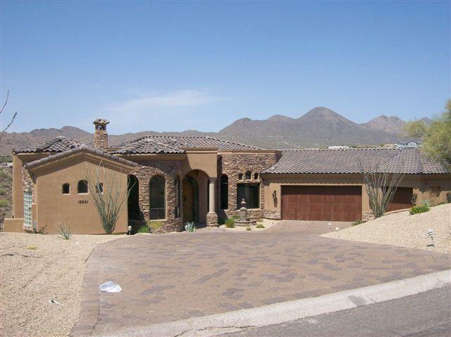 casa en Hollanti Custom Homes LLC por Hollanti Custom Homes LLC