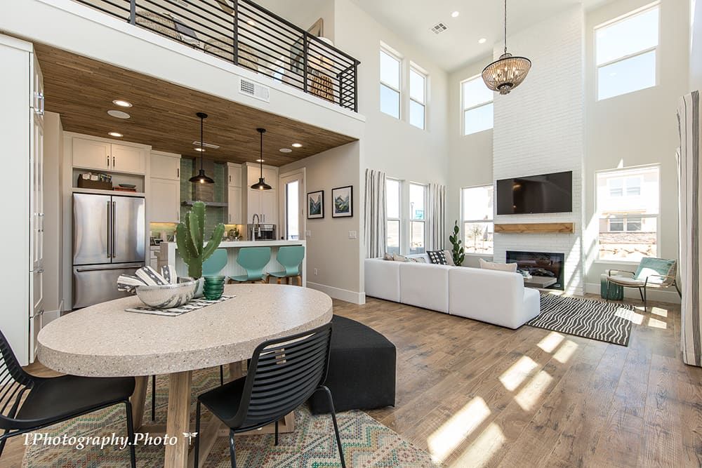 Desert Color Townhomes por Holmes Homes en St. George Utah