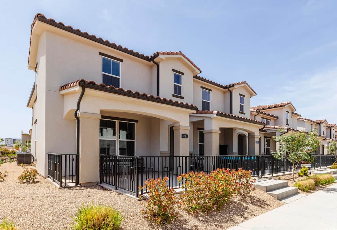 Bay Towns Waterford - Desert Color Townhomes: Sandy, Utah - Holmes Homes