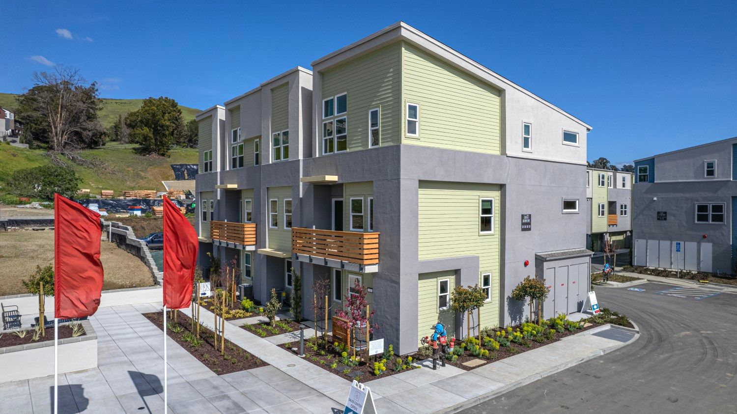 HayPark Plan 4 - SoMi Townhomes and Condominiums: Hayward, California - Homes Built For America