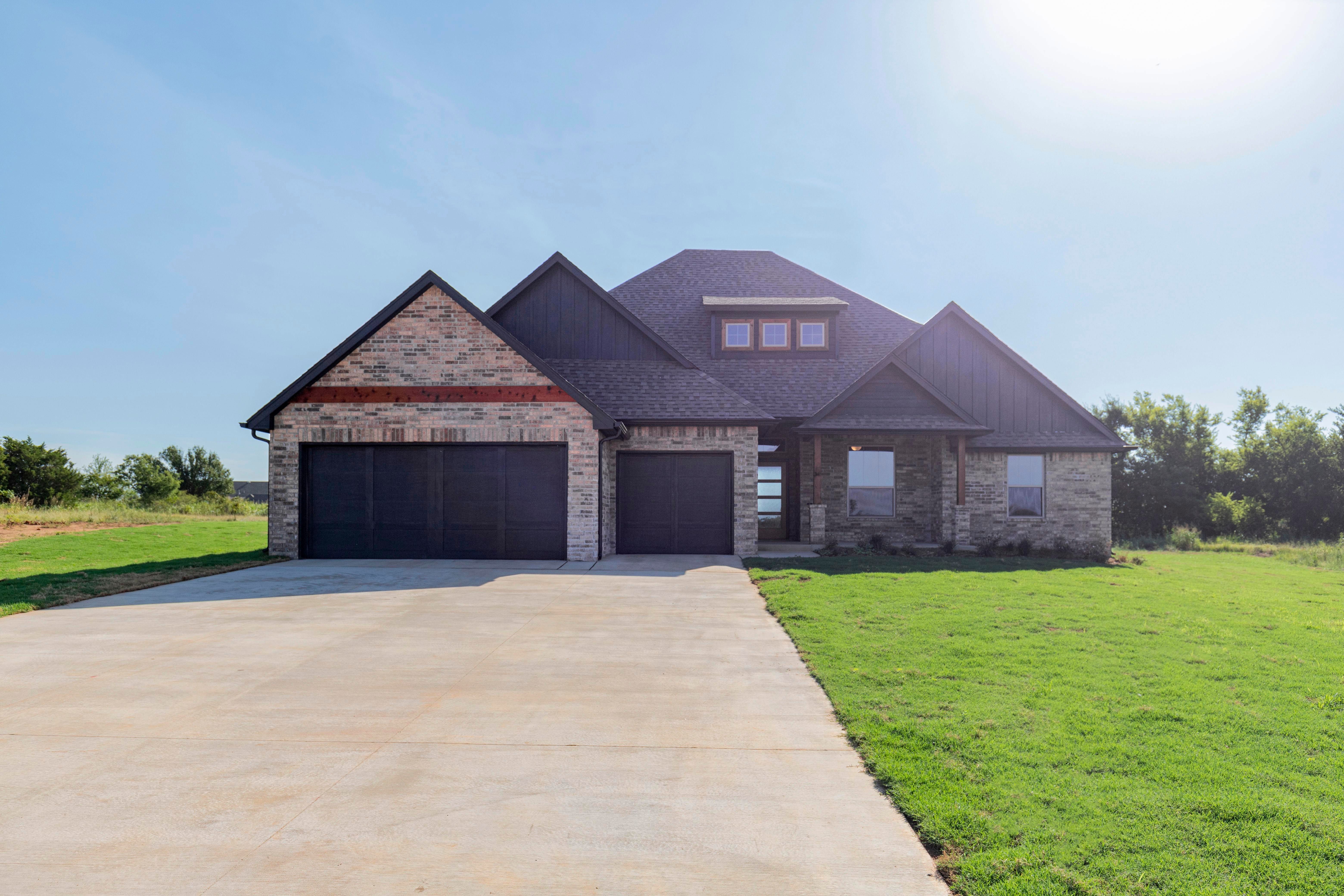 9208 Nw 117Th St. Yukon, OK 73099