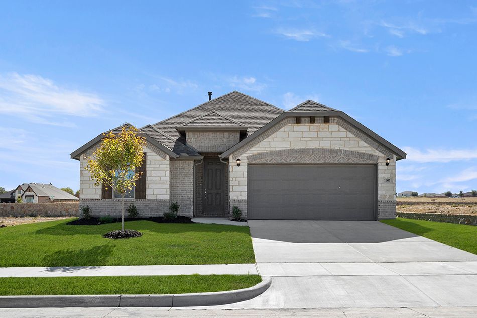 120 Whistling Duck Drive. Balch Springs, TX 75181