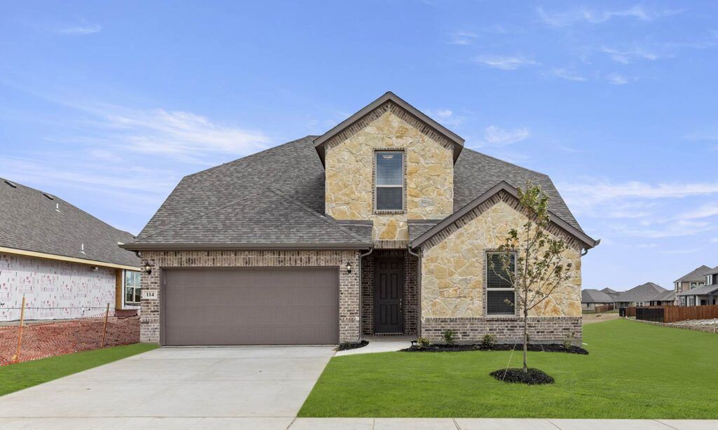 120 Whistling Duck Drive. Balch Springs, TX 75181
