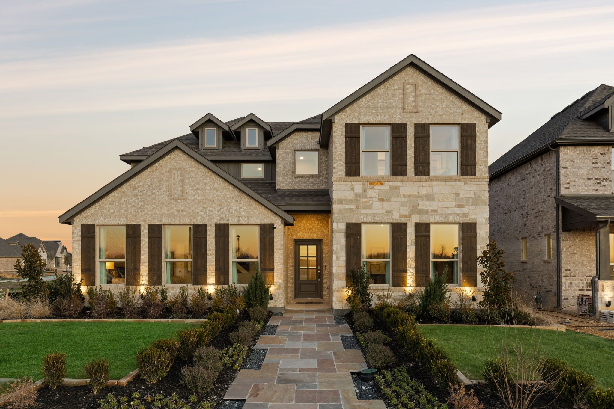 Redden Farms por Impression Homes en Dallas Texas